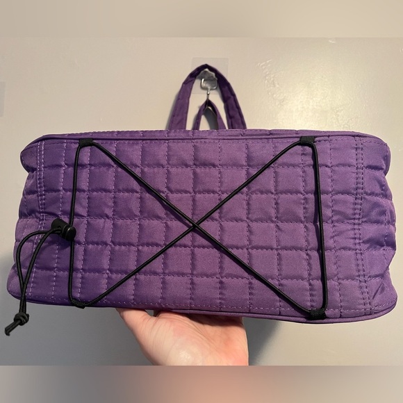 Gaiam Metro Gym Bag - Picture 8 of 13